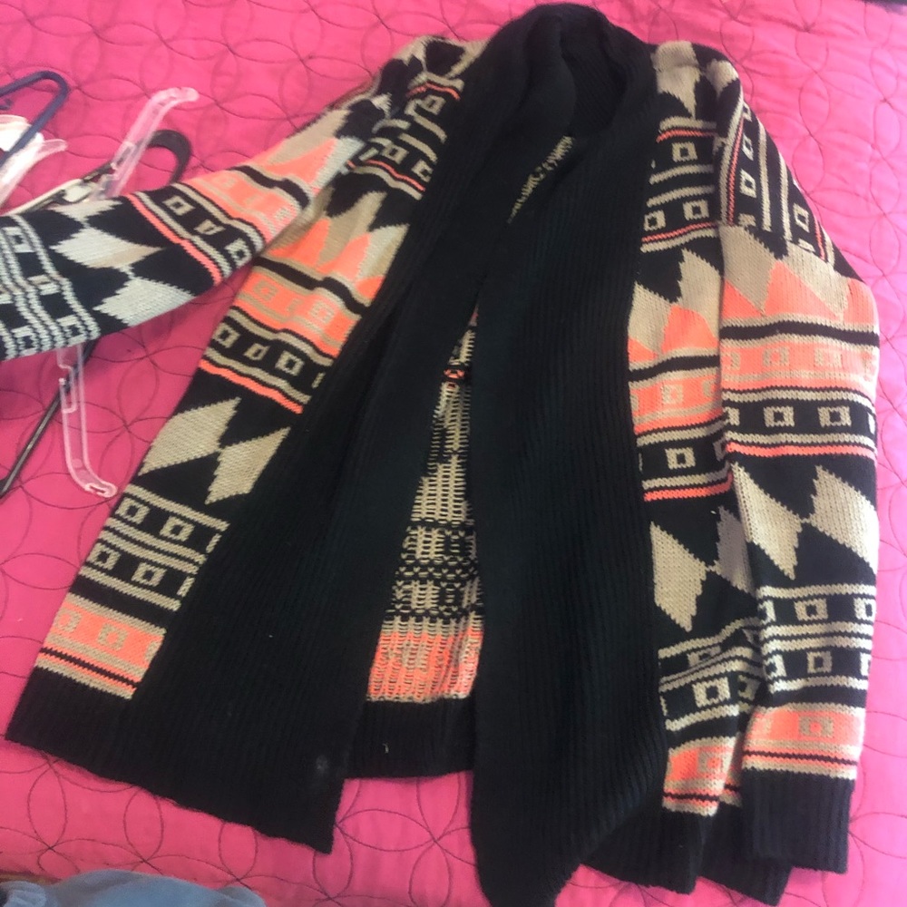 Cardigan - Picture 2 of 3